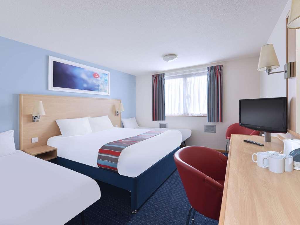 Travelodge Camberley Camera foto