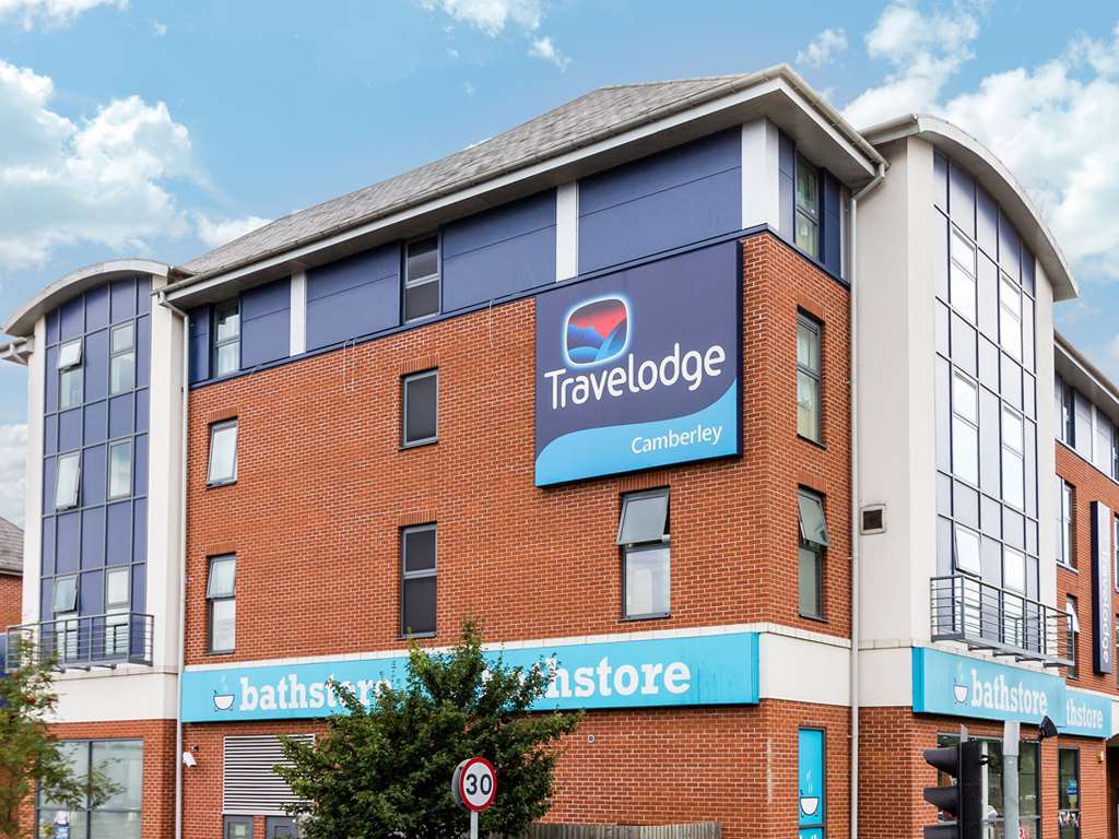 Travelodge Camberley Esterno foto