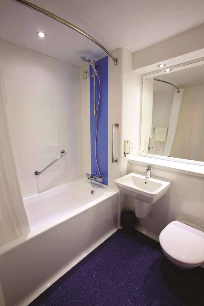 Travelodge Camberley Camera foto