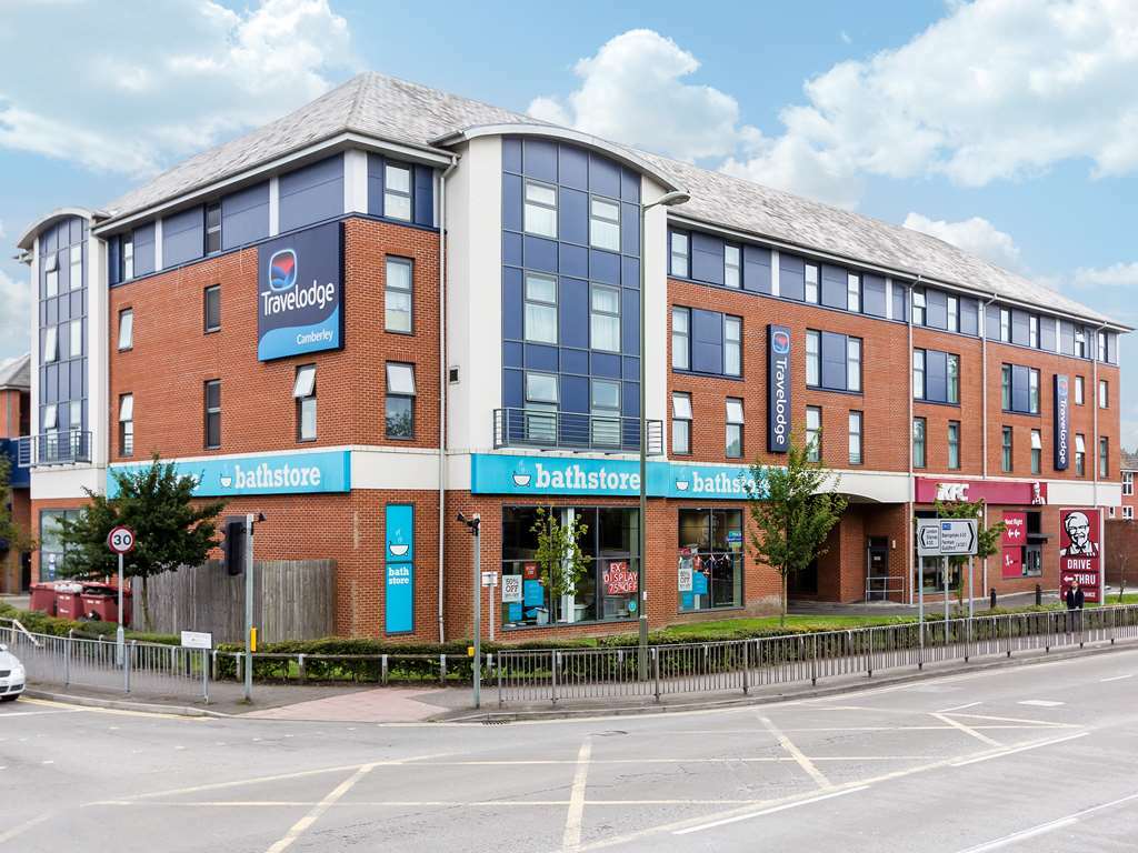 Travelodge Camberley Esterno foto